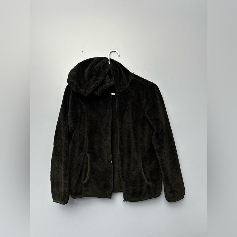 Black jacket; kids